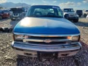 ✅ 1995 Chevrolet S-10 • VIN: 1GCCT19Z3S8127423 • Lot: 85138325. Wystawiony na Copart z przebiegiem 134 903 mil. Bezpłatny archiwum sprzedaży aukcyjnych z USA i szczegółowy raport historii pojazdu na DreamBid. Zdjęcie 5.