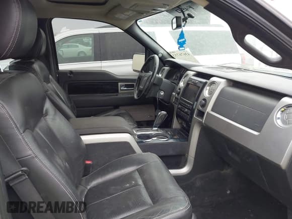 ✅ 2010 Ford F-150 XL • VIN: 1FTFW1EVXAKC20397 • Lot: 43676733. Listed on IAAI with 170,384 mi. Free auction sales archive from the USA and detailed vehicle history report at DreamBid. Image 5.
