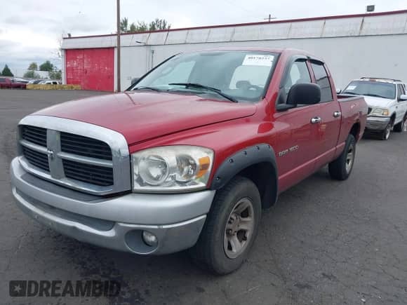 2007 Dodge 1500 ST z VIN 1D7HA18K97J587823, wystawiony jako IAAI lot #40178237 z przebiegiem 259 821 mil mil oraz . Historia ofert i sprzedaży dostępna na DreamBid. Obrazek 2.