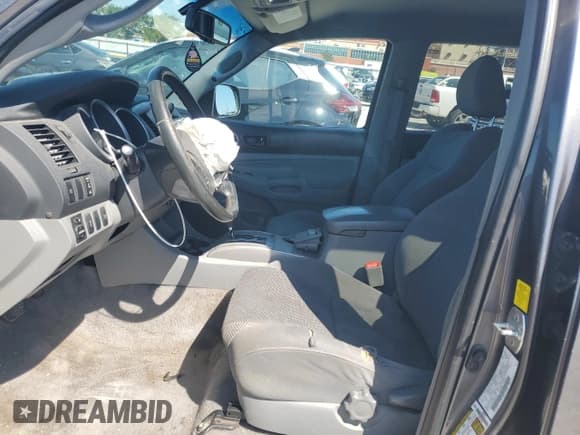 ✅ 2011 Toyota Tacoma • VIN: 5TFLU4EN4BX006729 • Lot: 56919605. Listed on Copart with 392,495 mi. Free auction sales archive from the USA and detailed vehicle history report at DreamBid. Image 7.