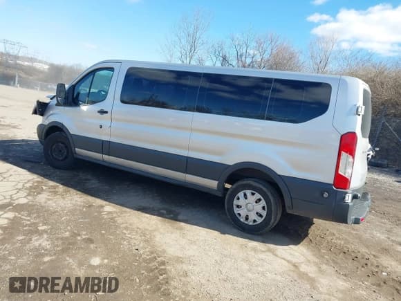 ✅ 2015 Ford Transit XL • VIN: 1FBZX2YM5FKA53431 • Lot: 41642635. Wystawiony na IAAI z przebiegiem Nie podano. Bezpłatny archiwum sprzedaży aukcyjnych z USA i szczegółowy raport historii pojazdu na DreamBid. Zdjęcie 3.