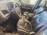 ✅ 2014 Jeep Cherokee Trailhawk • VIN: 1C4PJMBS9EW172520 • Lot: 85901385. Wystawiony na Copart z przebiegiem 159 978 mil. Bezpłatny archiwum sprzedaży aukcyjnych z USA i szczegółowy raport historii pojazdu na DreamBid. Zdjęcie 7.