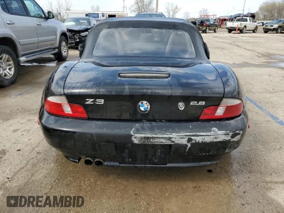 ✅ 2000 BMW Z3 2.8 • VIN: 4USCH3341YLF42852 • Lot: 52706315. Listed on Copart with 173,992 mi. Free auction sales archive from the USA and detailed vehicle history report at DreamBid. Image 6.