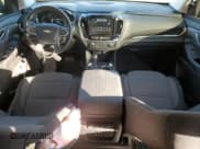 ✅ 2018 Chevrolet Traverse LT Cloth • VIN: 1GNERGKW7JJ180019 • Lot: 74808624. Wystawiony na Copart z przebiegiem 91 350 mil. Bezpłatny archiwum sprzedaży aukcyjnych z USA i szczegółowy raport historii pojazdu na DreamBid. Zdjęcie 8.