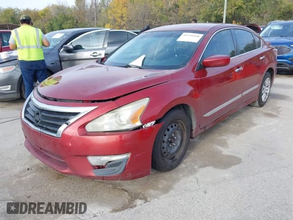 ✅ 2014 Nissan Altima SV • VIN: 1N4AL3AP1EC326412 • Lot: 43739168. Listed on IAAI with 221,812 mi. Free auction sales archive from the USA and detailed vehicle history report at DreamBid. Image 2.