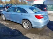 ✅ 2012 Chrysler 200 Touring • VIN: 1C3CCBBB6CN174200 • Lot: 43671017. Wystawiony na IAAI z przebiegiem 254 572 mil. Bezpłatny archiwum sprzedaży aukcyjnych z USA i szczegółowy raport historii pojazdu na DreamBid. Zdjęcie 3.