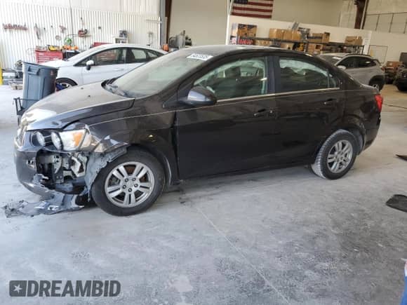 2015 Chevrolet Sonic LT с VIN 1G1JC5SH3F4213174, выставлен на аукционе Copart как лот 84523535 с пробегом 167 685 миль миль и Чистый • Clean title. История ставок и продаж доступна на DreamBid. Изображение 1.