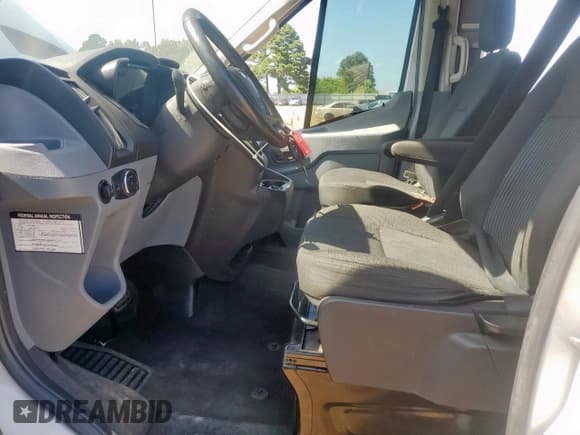 ✅ 2017 Ford Transit XL • VIN: 1FBAX2CM8HKA26053 • Lot: 65787335. Wystawiony na Copart z przebiegiem 84 861 mil. Bezpłatny archiwum sprzedaży aukcyjnych z USA i szczegółowy raport historii pojazdu na DreamBid. Zdjęcie 7.