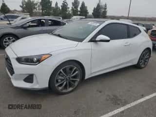2020 Hyundai Veloster 2.0 с VIN KMHTG6AF6LU027629, выставлен на аукционе Copart как лот 76408204 с пробегом 74 849 миль миль и Списание • Salvage title. История ставок и продаж доступна на DreamBid. Изображение 1.