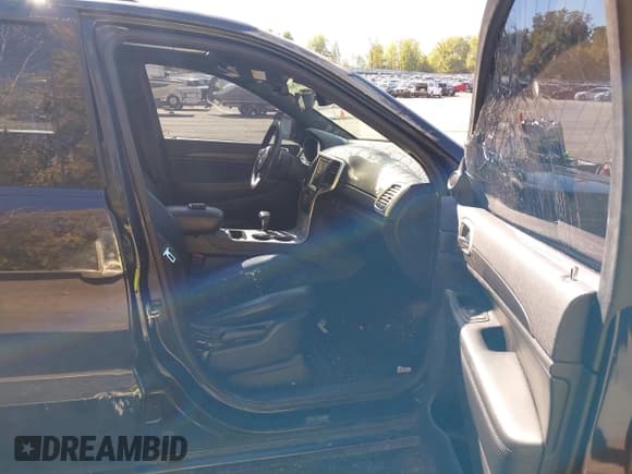 ✅ 2015 Jeep Grand Cherokee Altitude • VIN: 1C4RJFAG0FC164522 • Лот: 43396290. Опубликован ранее на IAAI с пробегом 232 897 миль. Бесплатный доступ к архиву аукционных продаж из США и подробный отчёт об истории автомобиля на DreamBid. Изображение 5.