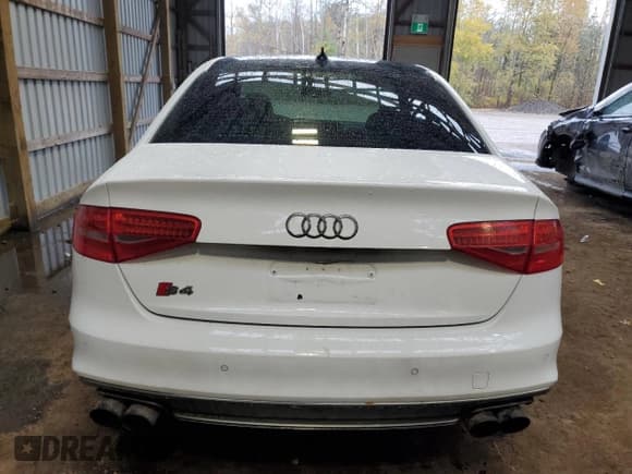 ✅ 2014 Audi S4 Premium • VIN: WAUFGCFL3EA005085 • Лот: 90819305. Опубликован ранее на Copart с пробегом 151 926 миль. Бесплатный доступ к архиву аукционных продаж из США и подробный отчёт об истории автомобиля на DreamBid. Изображение 6.