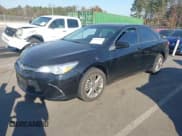 ✅ 2015 Toyota Camry XSE • VIN: 4T1BF1FK6FU105242 • Lot: 43735222. Wystawiony na IAAI z przebiegiem 82 910 mil. Bezpłatny archiwum sprzedaży aukcyjnych z USA i szczegółowy raport historii pojazdu na DreamBid. Zdjęcie 2.