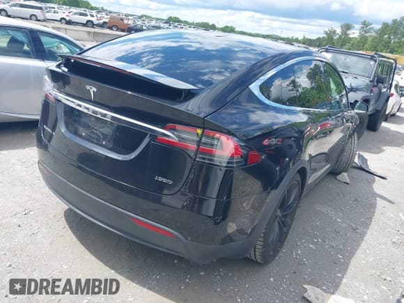 ✅ 2018 Tesla Model X 75D • VIN: 5YJXCBE25JF100156 • Лот: 42370888. Опубликован ранее на IAAI с пробегом 96 129 миль. Бесплатный доступ к архиву аукционных продаж из США и подробный отчёт об истории автомобиля на DreamBid. Изображение 4.