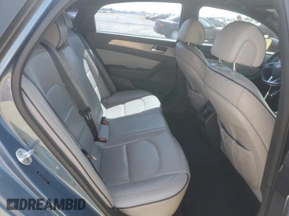 ✅ 2015 Hyundai Sonata Sport • VIN: 5NPE34AB4FH041375 • Lot: 60552885. Wystawiony na Copart z przebiegiem 174 794 mil. Bezpłatny archiwum sprzedaży aukcyjnych z USA i szczegółowy raport historii pojazdu na DreamBid. Zdjęcie 10.