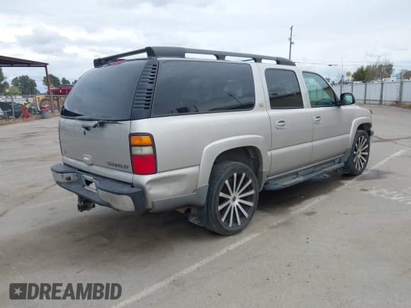 ✅ 2004 Chevrolet Suburban LS • VIN: 3GNFK16Z04G134581 • Лот: 41928119. Опубликован ранее на IAAI с пробегом 300 725 миль. Бесплатный доступ к архиву аукционных продаж из США и подробный отчёт об истории автомобиля на DreamBid. Изображение 4.