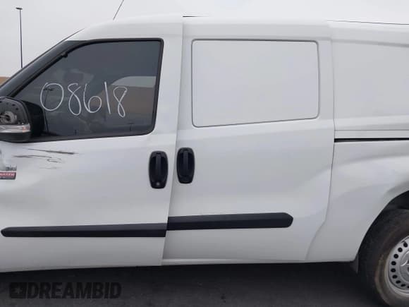 ✅ 2018 Ram ProMaster City Cargo Tradesman • VIN: ZFBERFAB7J6J70727 • Лот: 42408618. Опубликован ранее на IAAI с пробегом 147 544 миль. Бесплатный доступ к архиву аукционных продаж из США и подробный отчёт об истории автомобиля на DreamBid. Изображение 14.