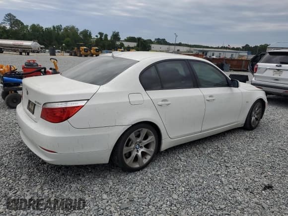 ✅ 2009 BMW 5 Series 535i • VIN: WBANW13579C161147 • Lot: 62935335. Wystawiony na Copart z przebiegiem 196 055 mil. Bezpłatny archiwum sprzedaży aukcyjnych z USA i szczegółowy raport historii pojazdu na DreamBid. Zdjęcie 3.