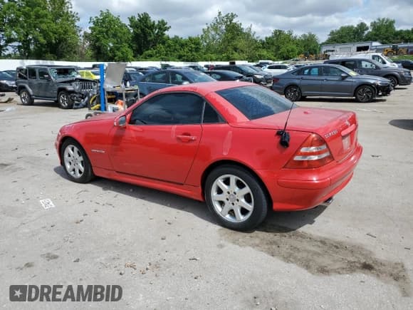 ✅ 2003 Mercedes-Benz SLK 230 Kompressor • VIN: WDBKK49F93F278588 • Лот: 58633785. Опубликован ранее на Copart с пробегом 82 409 миль. Бесплатный доступ к архиву аукционных продаж из США и подробный отчёт об истории автомобиля на DreamBid. Изображение 2.