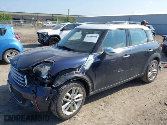 ✅ 2014 MINI Countryman • VIN: WMWZB3C55EWR39737 • Lot: 42964502. Listed on IAAI with 112,473 mi. Free auction sales archive from the USA and detailed vehicle history report at DreamBid. Image 2.