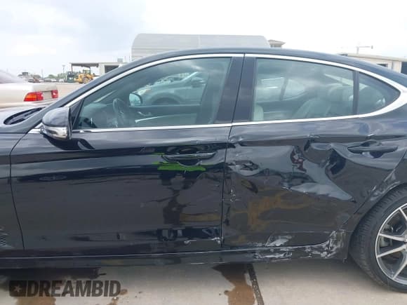 ✅ 2023 Genesis G70 2.0T • VIN: KMTG34TAXPU125643 • Lot: 42120428. Wystawiony na IAAI z przebiegiem 31 082 mil. Bezpłatny archiwum sprzedaży aukcyjnych z USA i szczegółowy raport historii pojazdu na DreamBid. Zdjęcie 14.