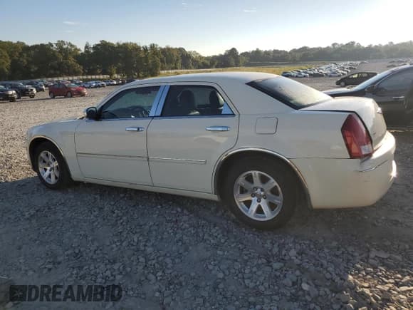 ✅ 2006 Chrysler 300 Touring • VIN: 2C3KA53G26H140880 • Лот: 84912035. Опубликован ранее на Copart с пробегом 200 221 миль. Бесплатный доступ к архиву аукционных продаж из США и подробный отчёт об истории автомобиля на DreamBid. Изображение 2.