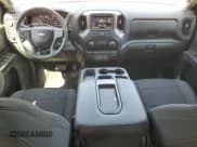 ✅ 2022 Chevrolet Silverado 1500 Custom • VIN: 3GCPYBEK8NG155380 • Lot: 48156445. Wystawiony na Copart z przebiegiem 90 096 mil. Bezpłatny archiwum sprzedaży aukcyjnych z USA i szczegółowy raport historii pojazdu na DreamBid. Zdjęcie 8.