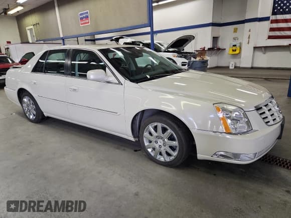 ✅ 2010 Cadillac DTS 1SD • VIN: 1G6KH5EY5AU119883 • Lot: 93850895. Listed on Copart with 75,246 mi. Free auction sales archive from the USA and detailed vehicle history report at DreamBid. Image 4.