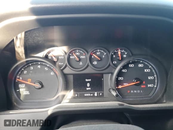 ✅ 2022 Chevrolet Silverado 1500 Custom • VIN: 1GCPABEK3NZ606123 • Лот: 81858315. Опубликован ранее на Copart с пробегом 62 835 миль. Бесплатный доступ к архиву аукционных продаж из США и подробный отчёт об истории автомобиля на DreamBid. Изображение 9.