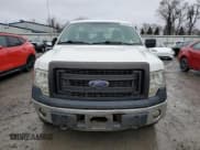 ✅ 2014 Ford F-150 XL • VIN: 1FTNF1EF5EKF17541 • Lot: 83763984. Wystawiony na Copart z przebiegiem 256 526 mil. Bezpłatny archiwum sprzedaży aukcyjnych z USA i szczegółowy raport historii pojazdu na DreamBid. Zdjęcie 5.