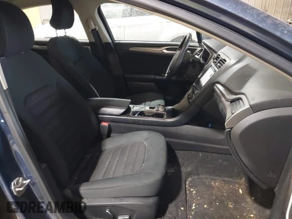 ✅ 2019 Ford Fusion SE • VIN: 3FA6P0HD6KR164231 • Lot: 41732817. Listed on IAAI with 93,172 mi. Free auction sales archive from the USA and detailed vehicle history report at DreamBid. Image 5.