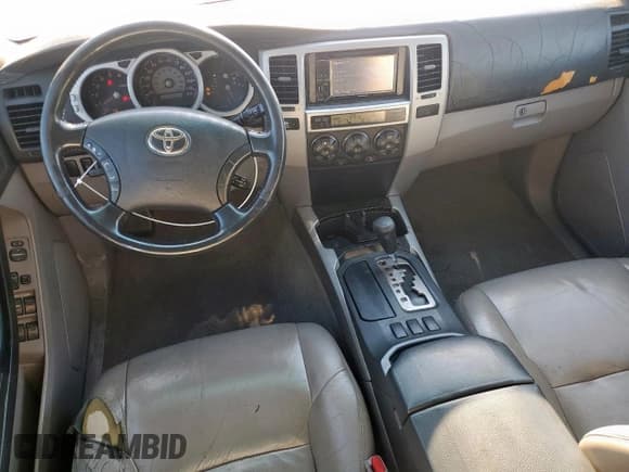 ✅ 2004 Toyota 4Runner SR5 • VIN: JTEZT14R640014418 • Lot: 81851325. Wystawiony na Copart z przebiegiem 238 651 mil. Bezpłatny archiwum sprzedaży aukcyjnych z USA i szczegółowy raport historii pojazdu na DreamBid. Zdjęcie 8.