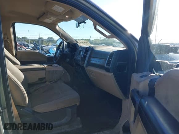 ✅ 2019 Ford F-250 Lariat • VIN: 1FT7W2B63KEE85394 • Lot: 43387814. Listed on IAAI with 206,303 mi. Free auction sales archive from the USA and detailed vehicle history report at DreamBid. Image 5.