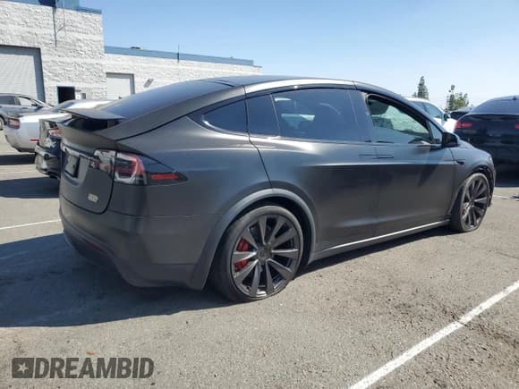 ✅ 2023 Tesla Model X Plaid • VIN: 7SAXCBE66PF428457 • Lot: 84607835. Wystawiony na Copart z przebiegiem 51 448 mil. Bezpłatny archiwum sprzedaży aukcyjnych z USA i szczegółowy raport historii pojazdu na DreamBid. Zdjęcie 3.