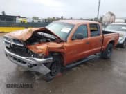 ✅ 2000 Dodge Dakota Sport • VIN: 1B7GG2AN7YS645552 • Lot: 41811635. Wystawiony na IAAI z przebiegiem 194 498 mil. Bezpłatny archiwum sprzedaży aukcyjnych z USA i szczegółowy raport historii pojazdu na DreamBid. Zdjęcie 2.
