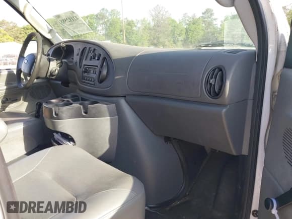 ✅ 2006 Ford Econoline Cargo • VIN: 1FTSE34L76HA05464 • Lot: 42182588. Listed on IAAI with 18,884 mi. Free auction sales archive from the USA and detailed vehicle history report at DreamBid. Image 5.