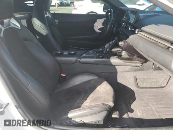 ✅ 2021 Toyota Supra 2.0 • VIN: WZ1DB2C04MW038421 • Лот: 93734195. Опубликован ранее на Copart с пробегом Не указан. Бесплатный доступ к архиву аукционных продаж из США и подробный отчёт об истории автомобиля на DreamBid. Изображение 10.