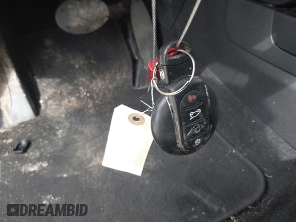 ✅ 2018 MINI Countryman Cooper • VIN: WMZYV5C39J3E02982 • Lot: 42384795. Wystawiony na IAAI z przebiegiem 74 599 mil. Bezpłatny archiwum sprzedaży aukcyjnych z USA i szczegółowy raport historii pojazdu na DreamBid. Zdjęcie 11.