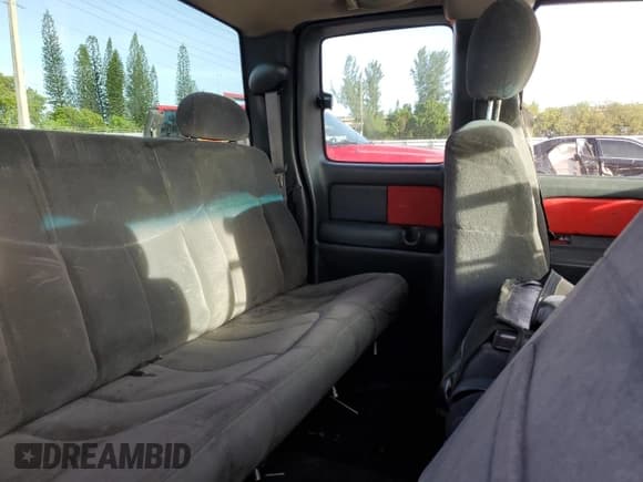 ✅ 2000 Chevrolet Silverado 1500 • VIN: 2GCEC19W1Y1363174 • Лот: 72973024. Опубликован ранее на Copart с пробегом Не указан. Бесплатный доступ к архиву аукционных продаж из США и подробный отчёт об истории автомобиля на DreamBid. Изображение 10.