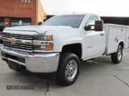 ✅ 2018 Chevrolet Silverado 2500HD Work Truck • VIN: 1GB0CUEGXJZ276725 • Лот: 93052075. Опубликован ранее на Copart с пробегом 135 413 миль. Бесплатный доступ к архиву аукционных продаж из США и подробный отчёт об истории автомобиля на DreamBid. Изображение 1.