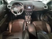 ✅ 2018 Jeep Compass Latitude • VIN: 3C4NJDBB9JT484750 • Lot: 92164385. Wystawiony na Copart z przebiegiem 95 755 mil. Bezpłatny archiwum sprzedaży aukcyjnych z USA i szczegółowy raport historii pojazdu na DreamBid. Zdjęcie 8.