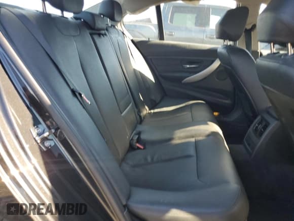 ✅ 2012 BMW 3 Series 328i • VIN: WBA3A5C54CF345030 • Lot: 91136155. Listed on Copart with 98,049 mi. Free auction sales archive from the USA and detailed vehicle history report at DreamBid. Image 10.