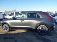 ✅ 2024 Kia Niro Wind • VIN: KNDCR3L19R5108741 • Lot: 43557865. Wystawiony na IAAI z przebiegiem 73 445 mil. Bezpłatny archiwum sprzedaży aukcyjnych z USA i szczegółowy raport historii pojazdu na DreamBid. Zdjęcie 15.