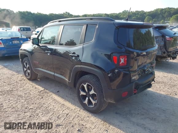 ✅ 2019 Jeep Renegade Trailhawk • VIN: ZACNJBC15KPK28234 • Lot: 42923225. Wystawiony na IAAI z przebiegiem 85 938 mil. Bezpłatny archiwum sprzedaży aukcyjnych z USA i szczegółowy raport historii pojazdu na DreamBid. Zdjęcie 3.