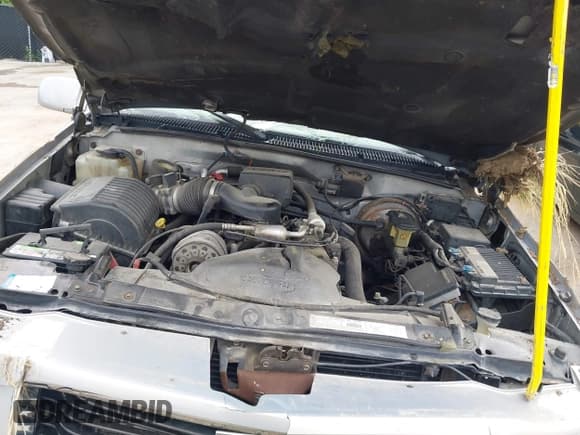 ✅ 2000 GMC Denali • VIN: 1GKEK13R6YR140162 • Lot: 42532005. Listed on IAAI with 213,050 mi. Free auction sales archive from the USA and detailed vehicle history report at DreamBid. Image 10.