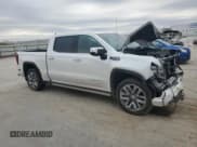 ✅ 2025 GMC Sierra 1500 Denali • VIN: 1GTUUGEL0SZ111146 • Лот: 47490085. Опубликован ранее на Copart с пробегом 908 миль. Бесплатный доступ к архиву аукционных продаж из США и подробный отчёт об истории автомобиля на DreamBid. Изображение 4.