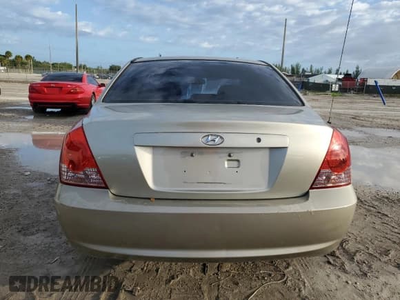 ✅ 2005 Hyundai Elantra GLS • VIN: KMHDN46D35U169347 • Lot: 75862614. Wystawiony na Copart z przebiegiem 183 732 mil. Bezpłatny archiwum sprzedaży aukcyjnych z USA i szczegółowy raport historii pojazdu na DreamBid. Zdjęcie 6.