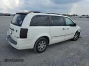 ✅ 2010 Chrysler Town & Country Touring Plus • VIN: 2A4RR8DX8AR480664 • Lot: 69492705. Wystawiony na Copart z przebiegiem 233 855 mil. Bezpłatny archiwum sprzedaży aukcyjnych z USA i szczegółowy raport historii pojazdu na DreamBid. Zdjęcie 3.