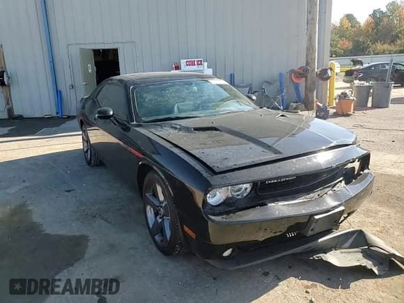 ✅ 2013 Dodge Challenger R/T Classic • VIN: 2C3CDYBTXDH680826 • Lot: 92224215. Wystawiony na Copart z przebiegiem 157 631 mil. Bezpłatny archiwum sprzedaży aukcyjnych z USA i szczegółowy raport historii pojazdu na DreamBid. Zdjęcie 13.