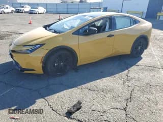 ✅ 2025 Toyota Prius LE • VIN: JTDACAAU5S3054365 • Лот: 81041805. Опубликован ранее на Copart с пробегом Не указан. Бесплатный доступ к архиву аукционных продаж из США и подробный отчёт об истории автомобиля на DreamBid. Изображение 1.