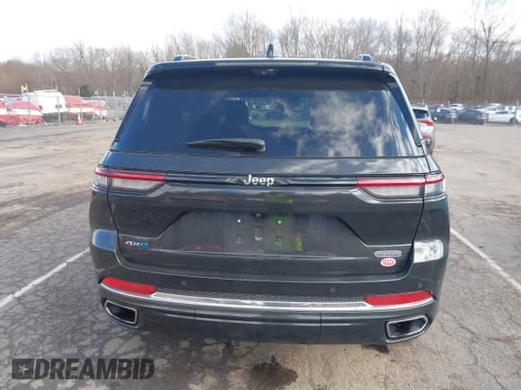 ✅ 2023 Jeep Grand Cherokee Overland • VIN: 1C4RJYD66PC579229 • Lot: 41225198. Listed on IAAI with 14,468 mi. Free auction sales archive from the USA and detailed vehicle history report at DreamBid. Image 16.